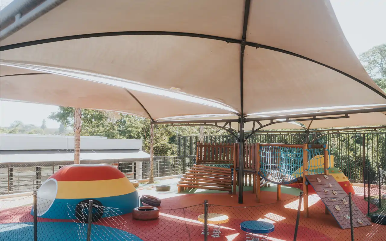 Sombrite para parquinho infantil e área de lazer protegida do sol